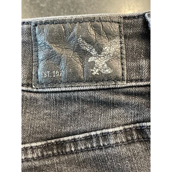 American Eagle Outfitters black faded Hi-rise Shortie denim shorts 12 - Picture 5 of 10